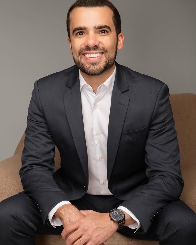 Dr. Gustavo Rodrigues — Oftalmologista em Divinópolis