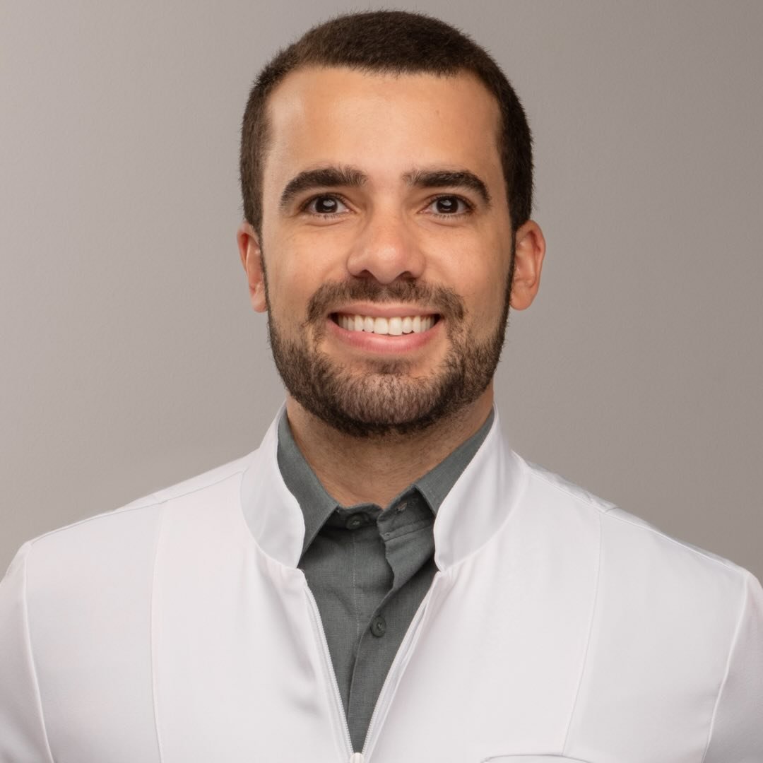 Dr. Gustavo Rodrigues — Oftalmologista em Divinópolis